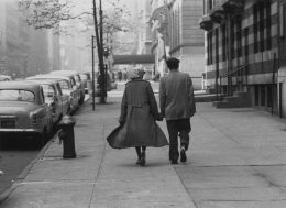 Roy DeCarava, Couple walking, Park Avenue, 1960