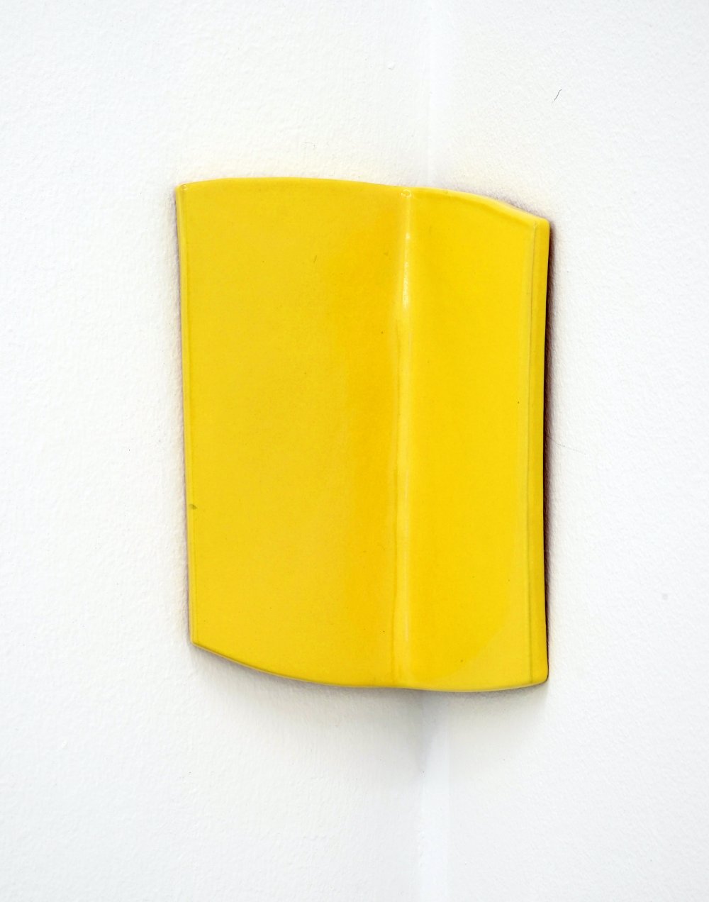 Clare Goodwin, Ceramic Whispers (Corner), 2020