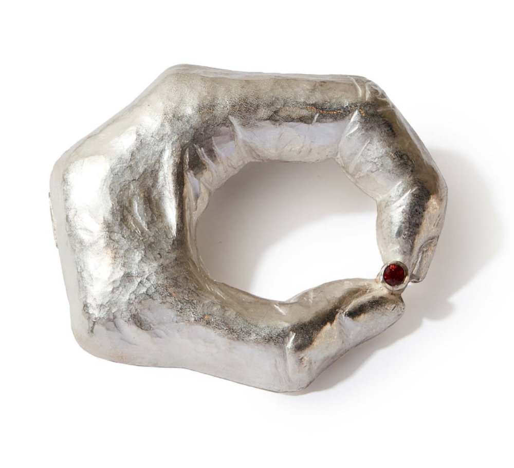 Ziwei Yi, 925 silver, garnet stone, hand chased repoussé brooch, 2015