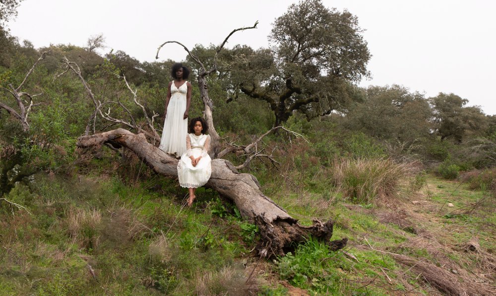 Mónica de Miranda, Mother and Daughter, from The Island, 2021