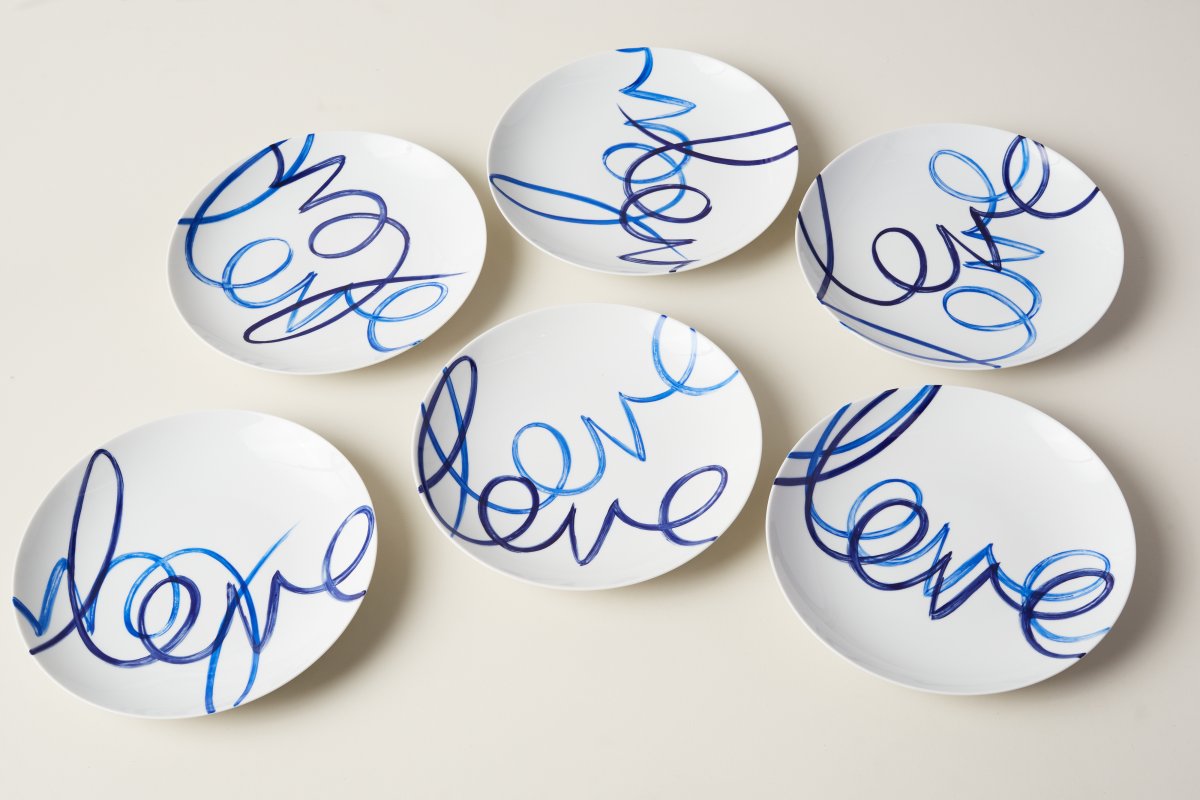 Barnaby Barford, Table service Love (54 plates), 2022