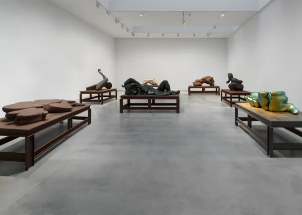 Thomas Schütte: Major Sculptures @Gagosian West 21st St, New York  - GalleriesNow.net 