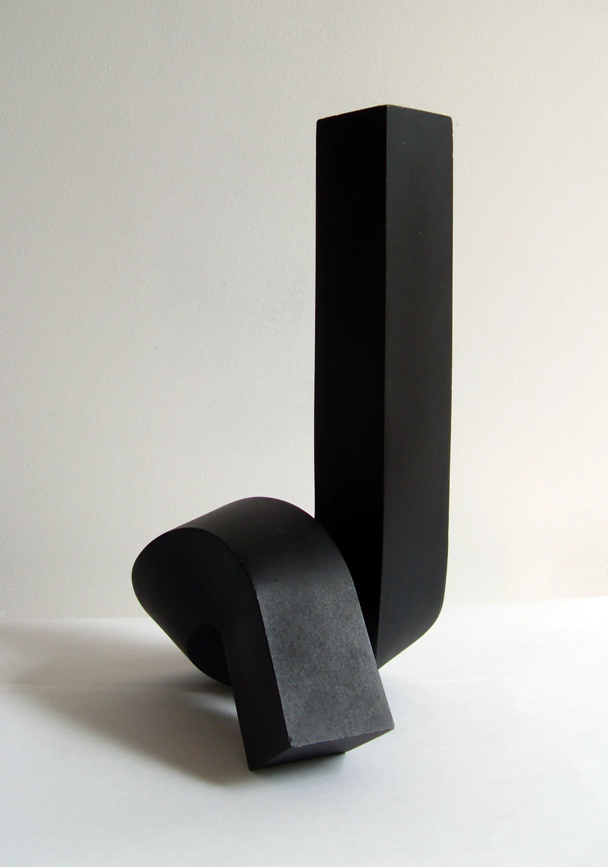 Clement Meadmore, Hereabout, 1971