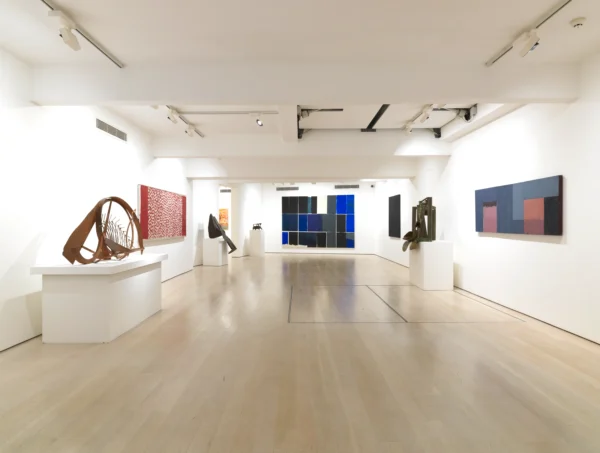 Shaping Abstraction: Anthony Caro & Alan Green @Annely Juda Fine Art, London  - GalleriesNow.net 